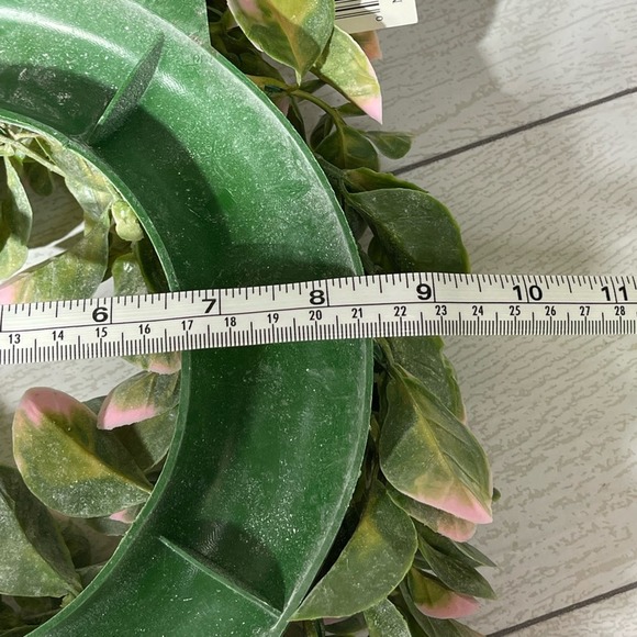 Eucalyptus Green and Pink Wreath NWT - Picture 8 of 8